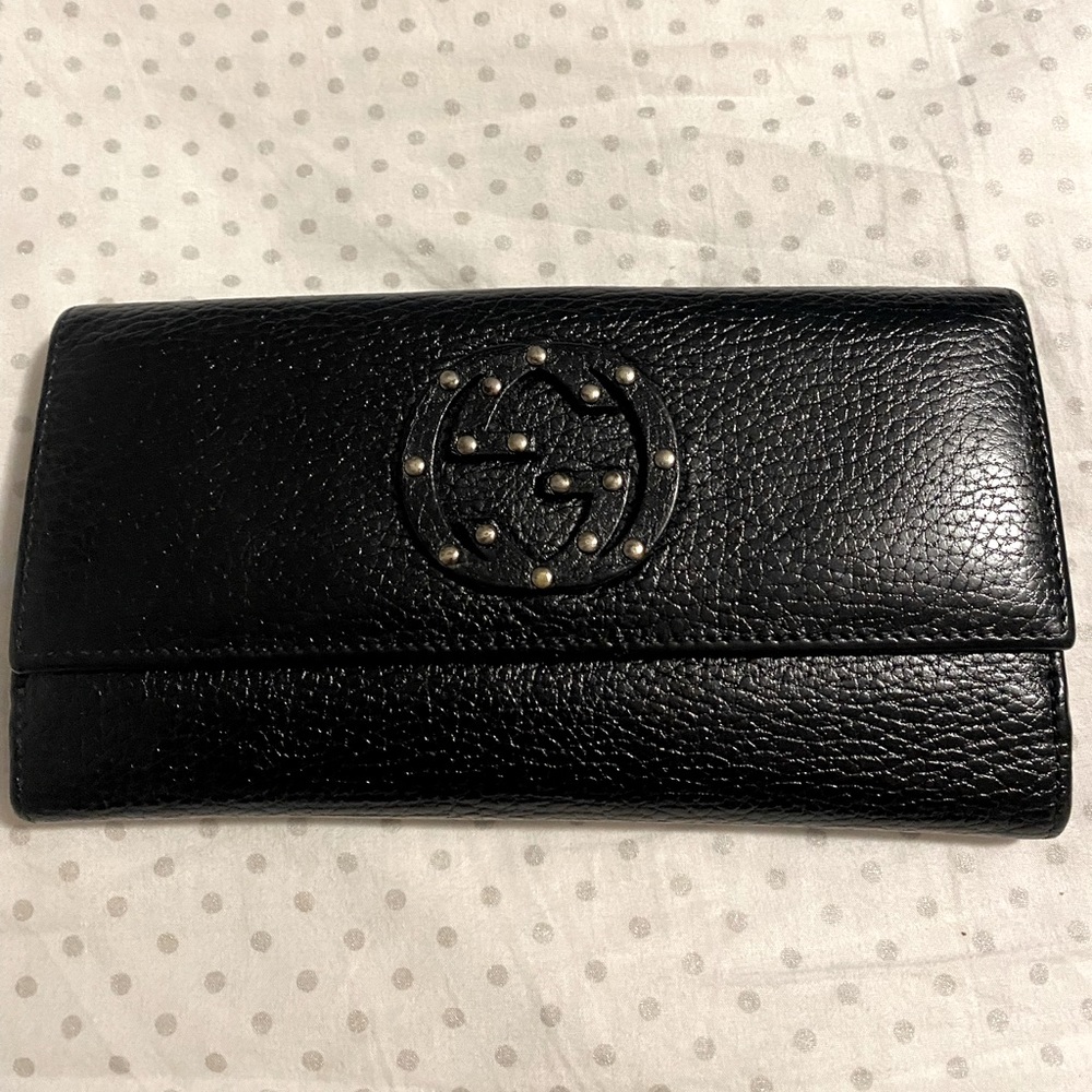 Like New 100% Authentic Gucci Leather Wallet w/ Dust bag!